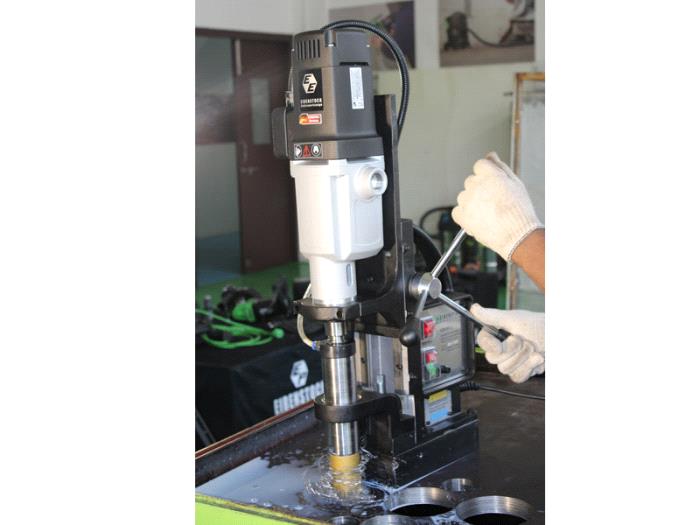 Magnetic Core Drilling Machine-KDS 85-3 - Eibenstock Positron Products